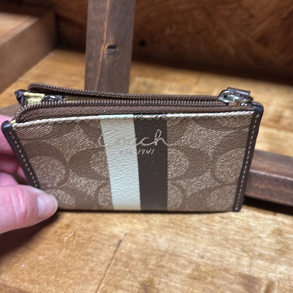 Small Coach Brown and Cream Card Holder - Picture 7 of 7